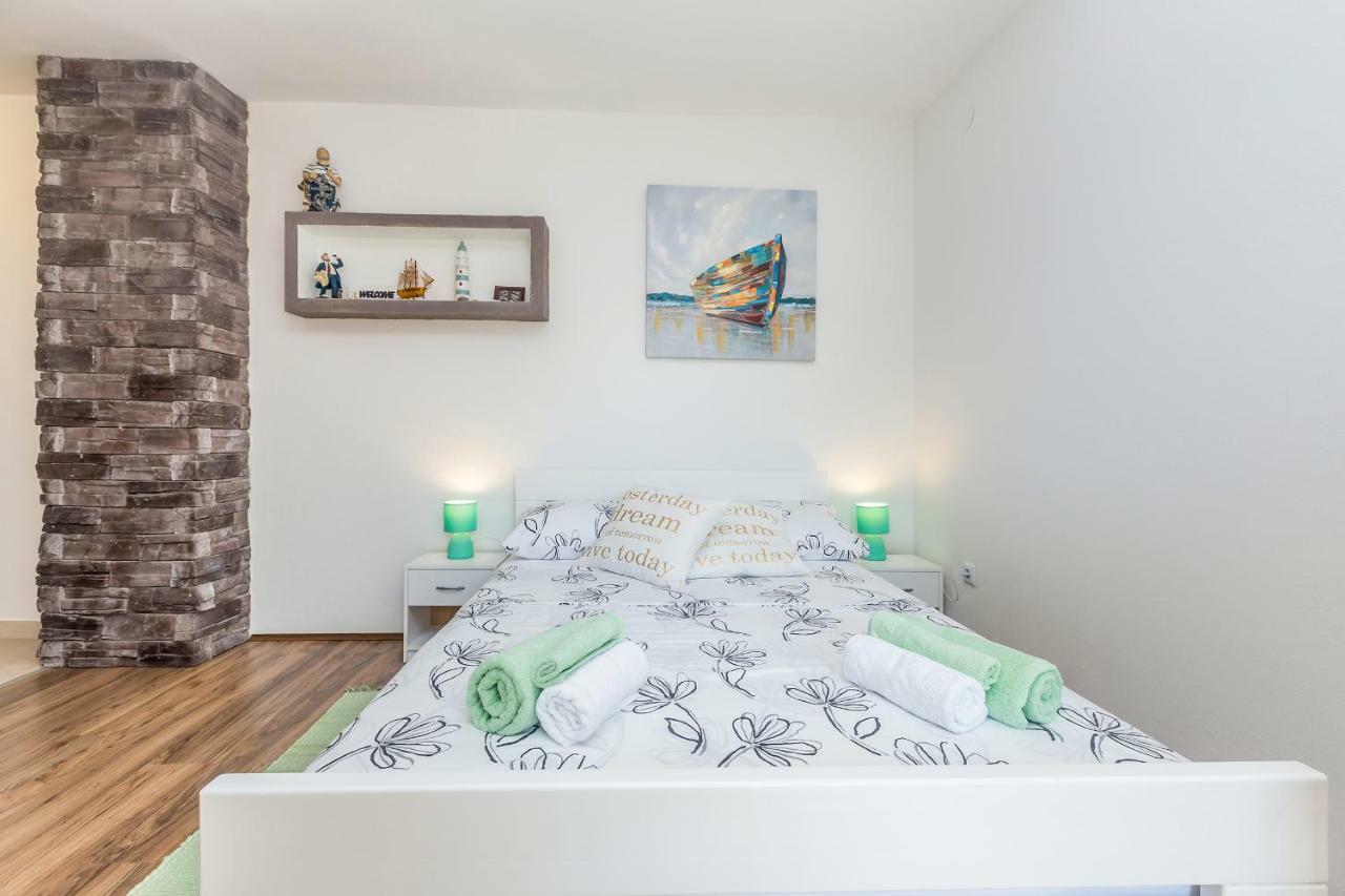 Ferienwohnung Studio Apartman Magdalena Omišalj Exterior foto